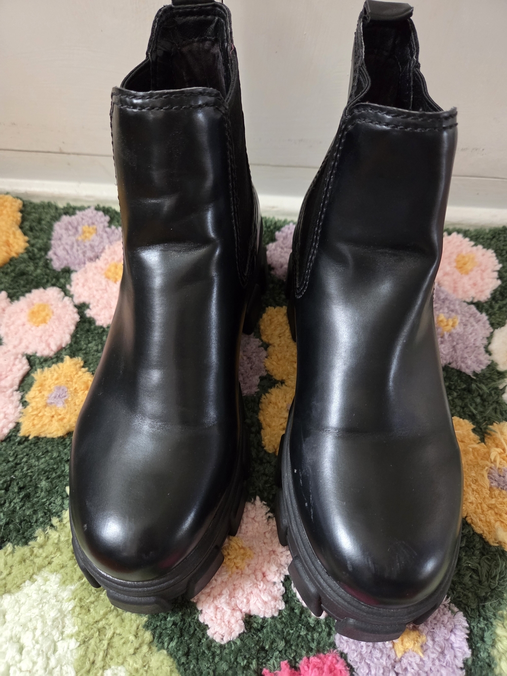 Circus by Sam Edelman Black Chunky Chelsea Platform Boots - Picture 3 of 10